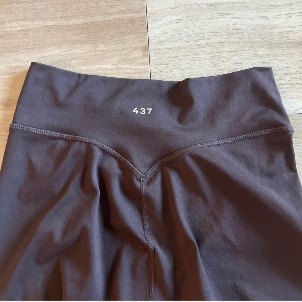 437 The V Short in Espresso Brown - Picture 6 of 7